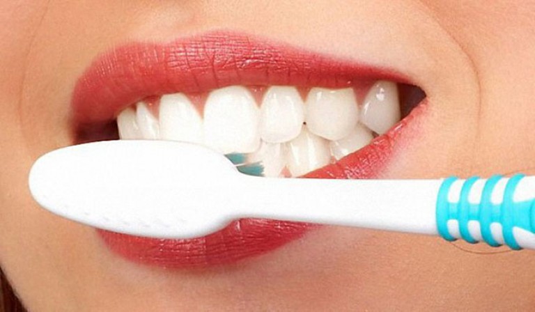 безопасно ли отбеливание для зубов